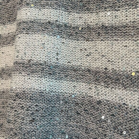 American Rag Gray Knit Sweater with Sparkles - size M - Picture 8 of 12